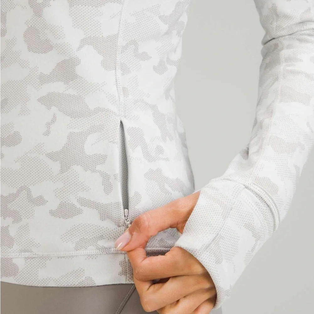 Lululemon Its Rulu Run Long Sleeve Shirt
Heritage Camo Jacquard Vapor Gull Grey - Picture 7 of 8